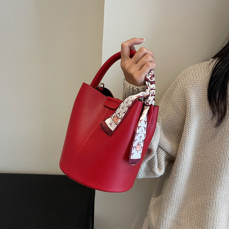 Красные сумки через плечо и че – обзор и цена Luxury Bags Sale